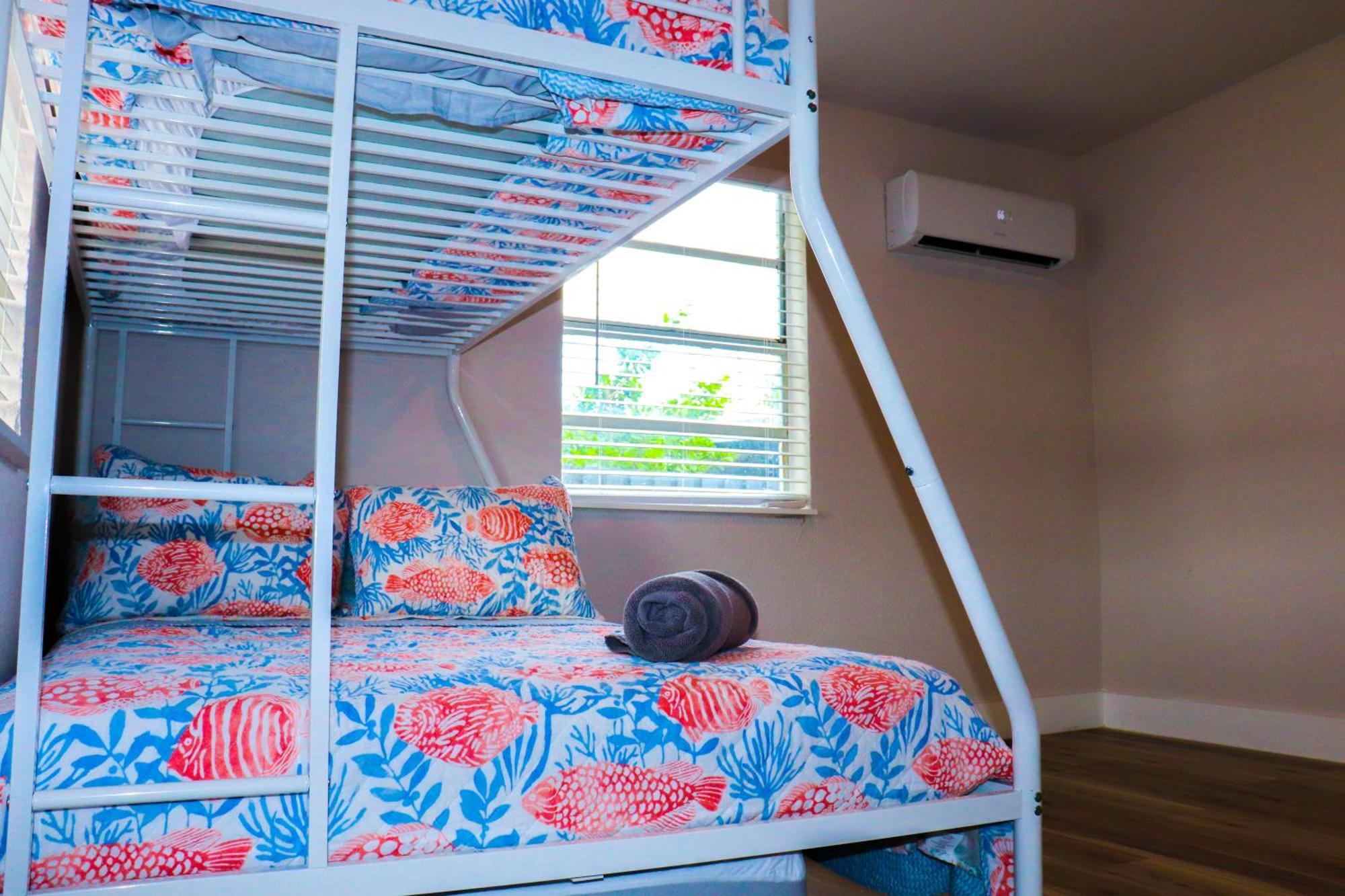 Flamingo Beach House دانيا بيتش المظهر الخارجي الصورة